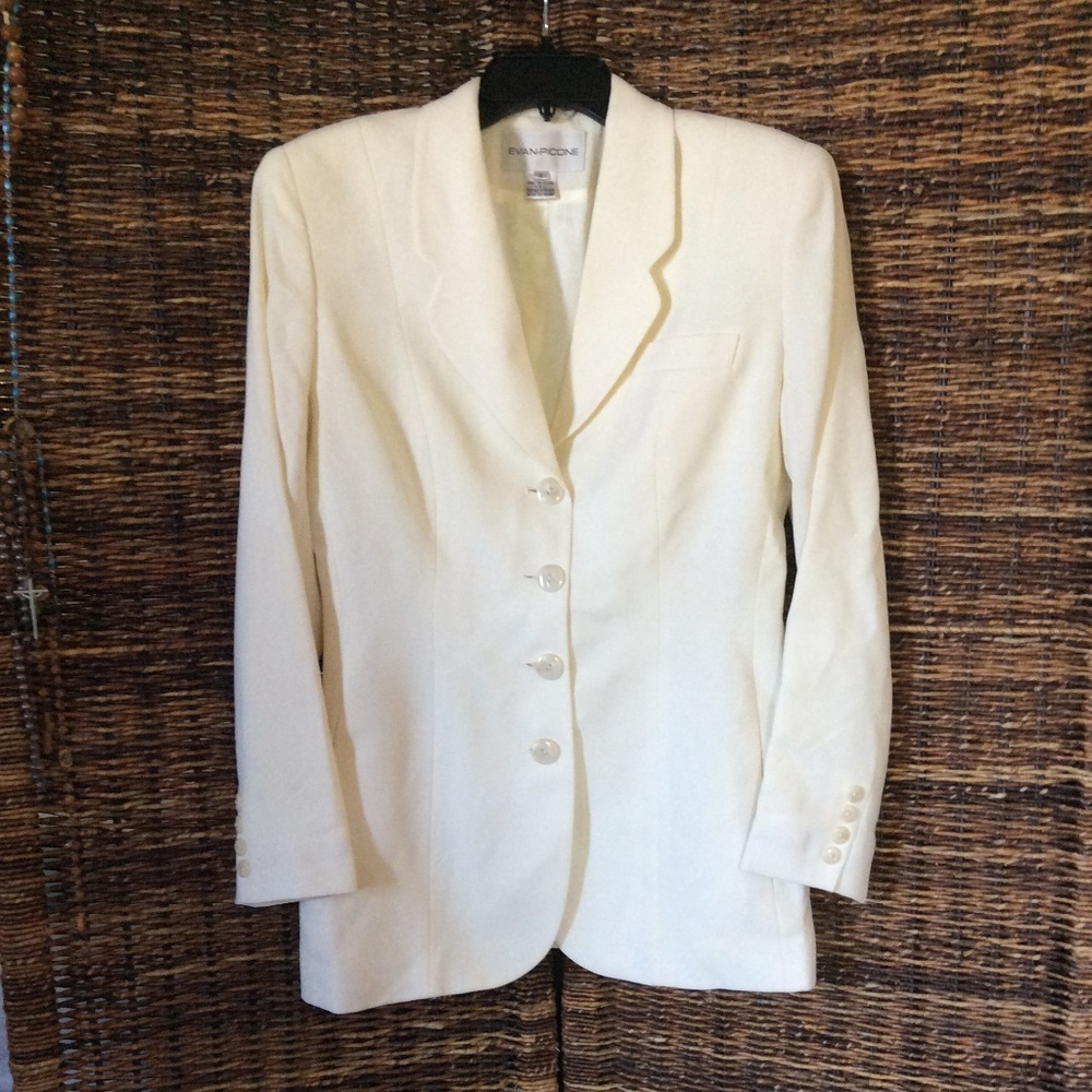 1990's Shoulder Padded Cream Blazer – Size 6